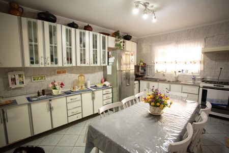 Casa à venda com 149m², 3 quartos e 2 vagas Casa à venda com 149m², 3 quartos e 2 vagasCOZINHA