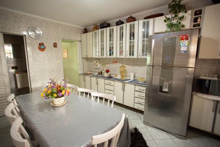 Casa à venda com 149m², 3 quartos e 2 vagas Casa à venda com 149m², 3 quartos e 2 vagasCOZINHA