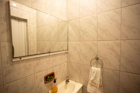 Casa à venda com 149m², 3 quartos e 2 vagas Casa à venda com 149m², 3 quartos e 2 vagasLAVABO