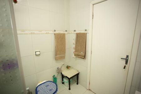 Casa à venda com 149m², 3 quartos e 2 vagas Casa à venda com 149m², 3 quartos e 2 vagasBANHEIRO