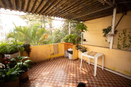 Casa à venda com 149m², 3 quartos e 2 vagas Casa à venda com 149m², 3 quartos e 2 vagasÁREA DE SERVIÇO