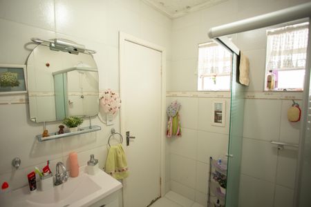 Casa à venda com 149m², 3 quartos e 2 vagas Casa à venda com 149m², 3 quartos e 2 vagasBANHEIRO