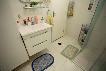 Casa à venda com 149m², 3 quartos e 2 vagas Casa à venda com 149m², 3 quartos e 2 vagasBANHEIRO