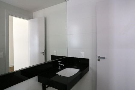 Apartamento à venda com 65m², 2 quartos e 2 vagasBanheiro Suíte 