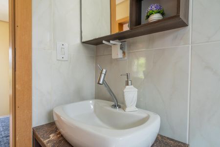 Casa de condomínio à venda com 185m², 3 quartos e 2 vagasBanheiro Social