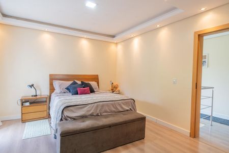 Casa de condomínio à venda com 185m², 3 quartos e 2 vagasQuarto 3 - Suíte