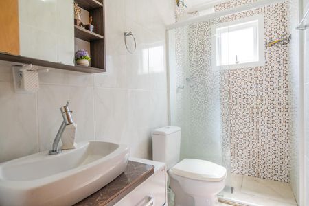 Casa de condomínio à venda com 185m², 3 quartos e 2 vagasBanheiro Social