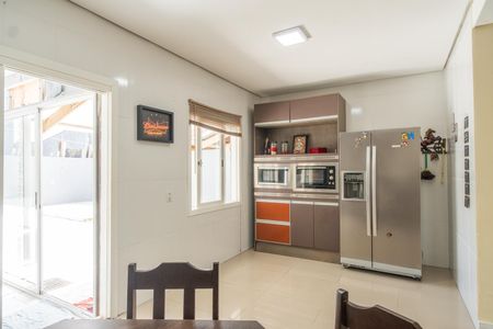 Casa de condomínio à venda com 185m², 3 quartos e 2 vagasCozinha