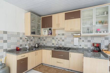 Casa de condomínio à venda com 185m², 3 quartos e 2 vagasChurrasqueira