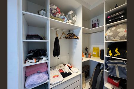 Apartamento à venda com 105m², 3 quartos e 2 vagasCloset da suíte