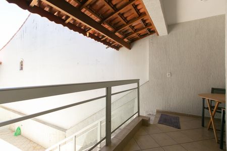 Casa para alugar com 300m², 4 quartos e 2 vagas Casa para alugar com 300m², 4 quartos e 2 vagasCorredor