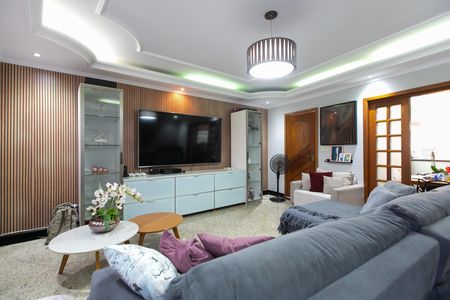 Casa para alugar com 300m², 4 quartos e 2 vagas Casa para alugar com 300m², 4 quartos e 2 vagasSala