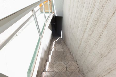 Casa para alugar com 300m², 4 quartos e 2 vagas Casa para alugar com 300m², 4 quartos e 2 vagasEscada / Garagem