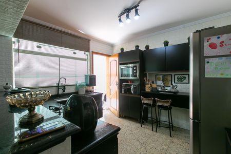 Casa para alugar com 300m², 4 quartos e 2 vagas Casa para alugar com 300m², 4 quartos e 2 vagasCozinha - Armários