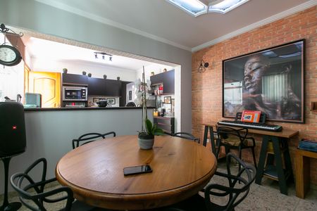 Casa para alugar com 300m², 4 quartos e 2 vagas Casa para alugar com 300m², 4 quartos e 2 vagasSala de Jantar