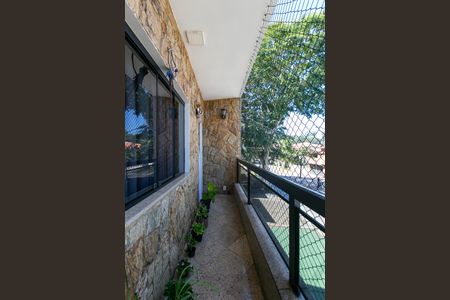 Casa para alugar com 300m², 4 quartos e 2 vagas Casa para alugar com 300m², 4 quartos e 2 vagasVaranda da Sala