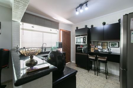Casa para alugar com 300m², 4 quartos e 2 vagas Casa para alugar com 300m², 4 quartos e 2 vagasCozinha - Armários