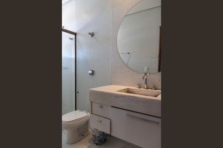 Casa para alugar com 596m², 4 quartos e 7 vagasBanheiro 