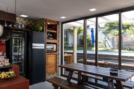 Casa para alugar com 596m², 4 quartos e 7 vagas Área comum