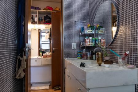 Casa para alugar com 596m², 4 quartos e 7 vagasBanheiro do quarto 4