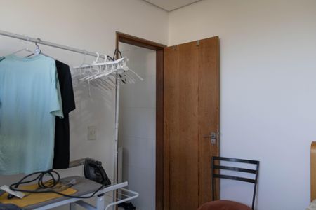 Casa para alugar com 596m², 4 quartos e 7 vagasQuarto de Serviço