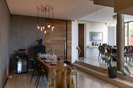 Casa para alugar com 596m², 4 quartos e 7 vagasSala