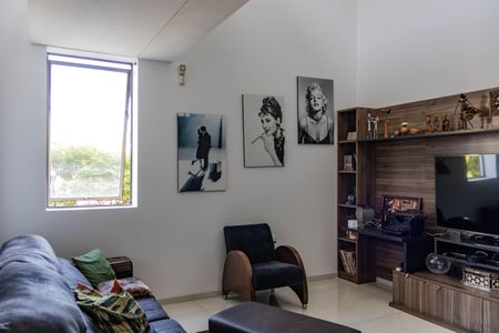 Casa para alugar com 596m², 4 quartos e 7 vagasSala 2