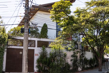 Casa para alugar com 596m², 4 quartos e 7 vagasFachada