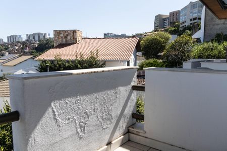 Casa para alugar com 596m², 4 quartos e 7 vagasQuarto 3