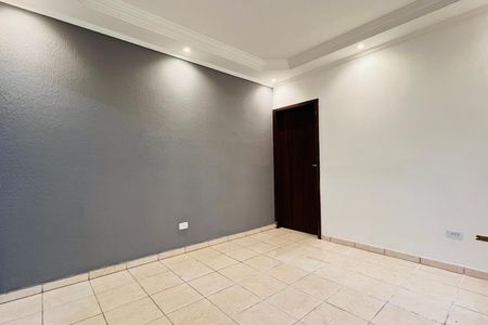 Casa à venda com 94m², 2 quartos e 3 vagasSala