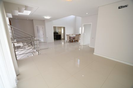 Casa à venda com 336m², 3 quartos e 4 vagasSala