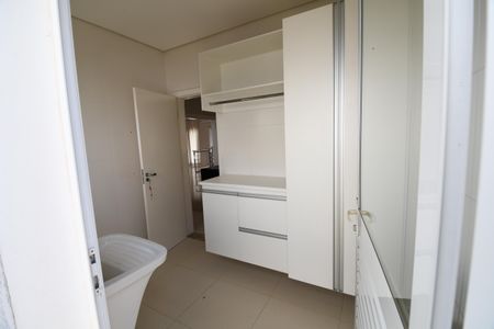 Casa à venda com 336m², 3 quartos e 4 vagasÁrea de Serviço