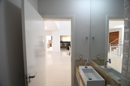 Casa à venda com 336m², 3 quartos e 4 vagasLavabo