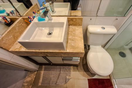 Apartamento à venda com 68m², 3 quartos e 2 vagasBanheiro