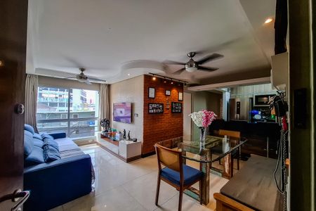 Apartamento à venda com 68m², 3 quartos e 2 vagasSala