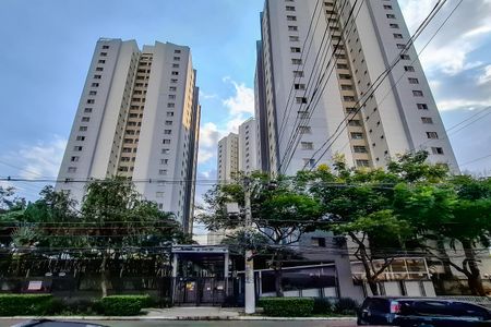 Apartamento à venda com 68m², 3 quartos e 2 vagasFachada