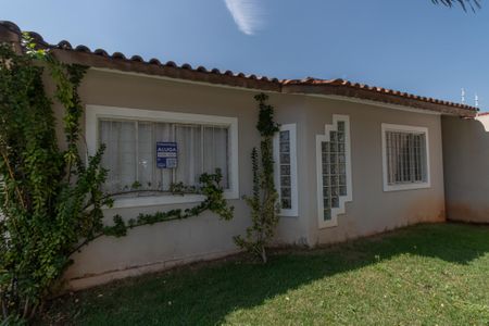 Casa para alugar com 300m², 4 quartos e 6 vagasPlaca 