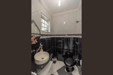 Casa para alugar com 300m², 4 quartos e 6 vagasLavabo 