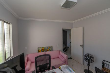 Casa para alugar com 300m², 4 quartos e 6 vagasEscritório 