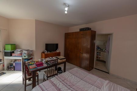 Casa para alugar com 300m², 4 quartos e 6 vagasSuíte 3