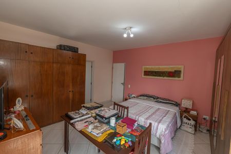 Casa para alugar com 300m², 4 quartos e 6 vagasSuíte 3