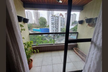 Apartamento à venda com 90m², 3 quartos e 2 vagasVaranda