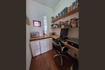 Apartamento à venda com 90m², 3 quartos e 2 vagasQuarto