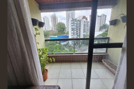 Apartamento à venda com 90m², 3 quartos e 2 vagasVaranda