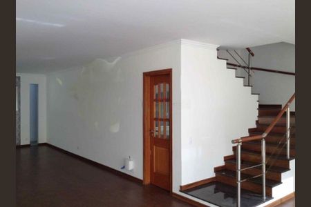 Casa à venda com 466m², 4 quartos e 6 vagas