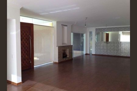 Casa à venda com 466m², 4 quartos e 6 vagas