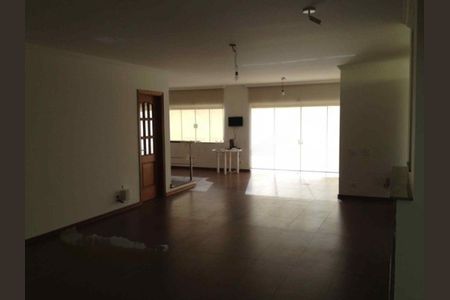 Casa à venda com 466m², 4 quartos e 6 vagas