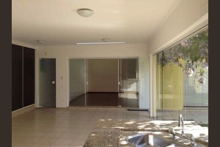 Casa à venda com 466m², 4 quartos e 6 vagas