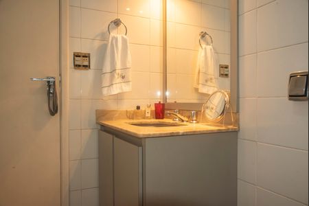 Apartamento à venda com 113m², 3 quartos e 2 vagasBanheiro