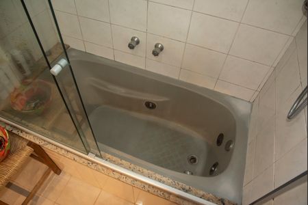 Apartamento à venda com 113m², 3 quartos e 2 vagasBanheiro da Suíte